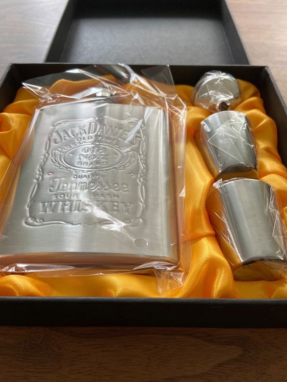 Mini Flachmann Aus Edelstahl In Herzform – Tragbar Für Whiskey, Wein & Alkohol – Perfektes Geschenk Für Frauen