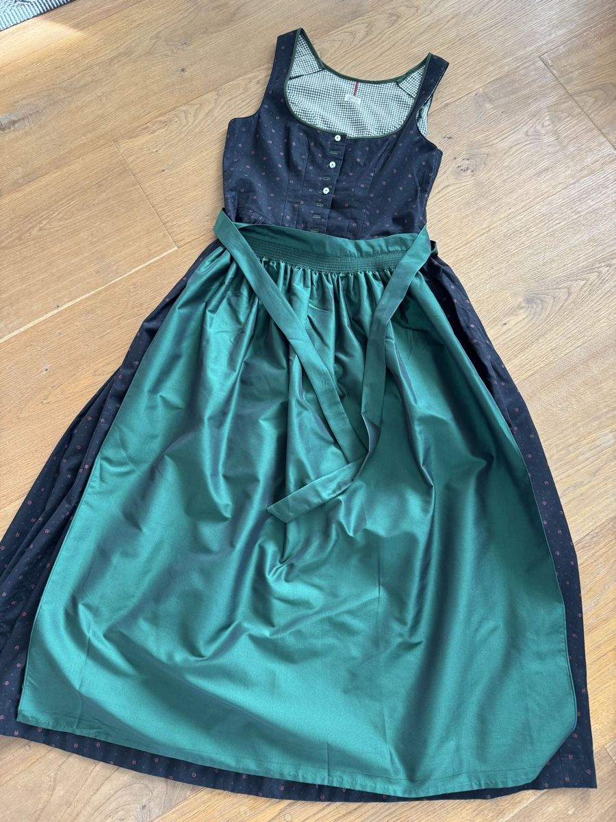 Robes: Dirndl Gössl – D'occasion à Saas im Prättigau par Holliwood 2