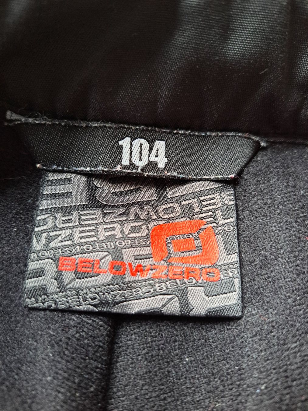 Pantalons: Skihose Belowzero Gr 104 – D'occasion à Bünzen par nagyagi111mail 1
