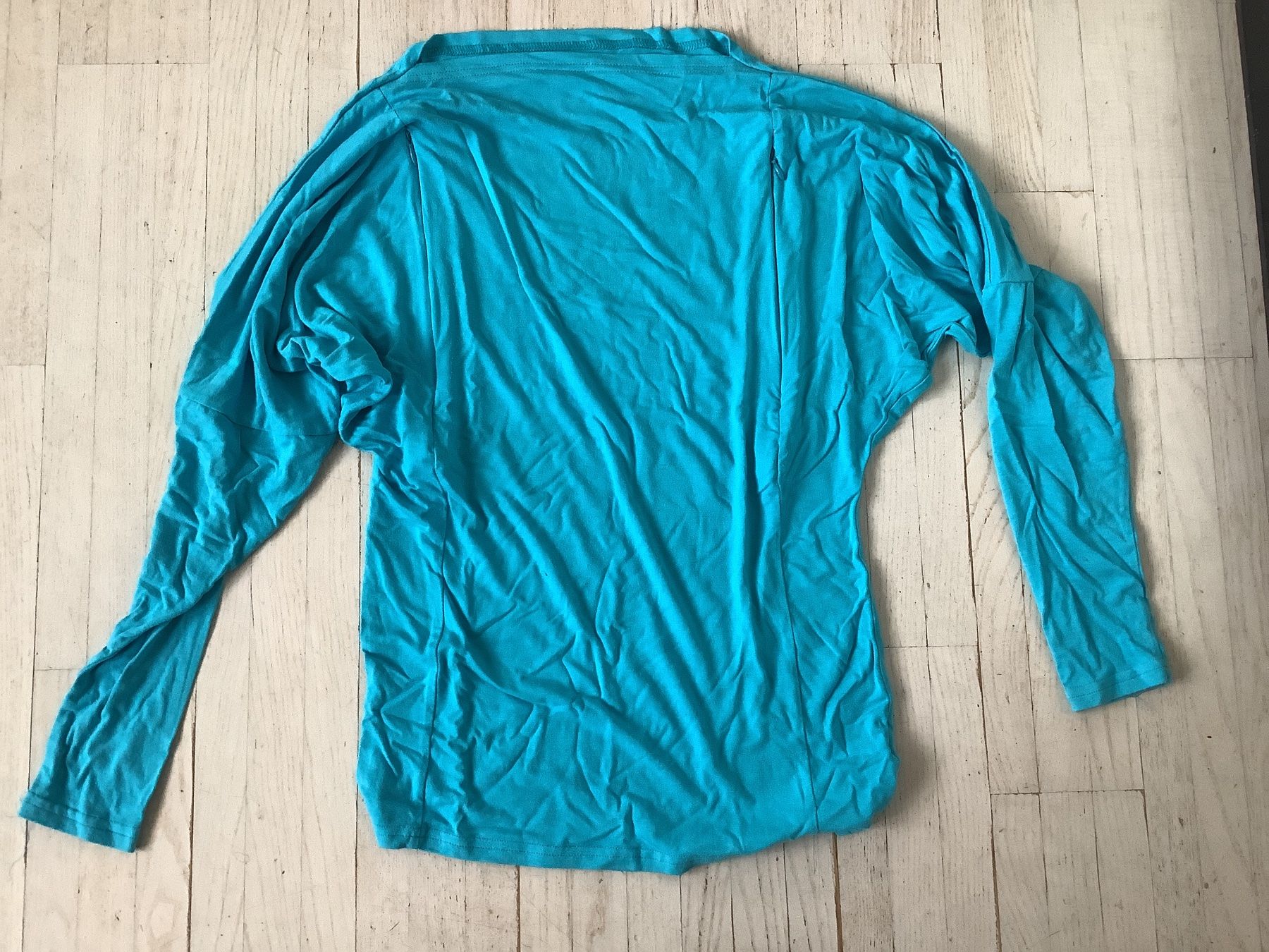Pullover & Sweatshirts: Stilloberteil blau – Gebraucht aus Bazenheid von Seraina77