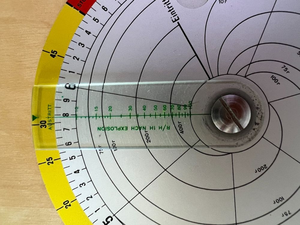 Rechenscheibe Atombombe AC Offizier aus den 80er Jahren (Gebraucht) in ...