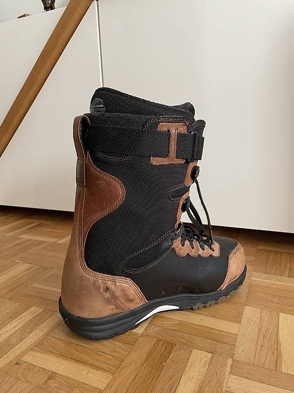 Herrenschuhe: Vans V3 Snowboardschuhe – Gebraucht aus Flawil von safrans 3