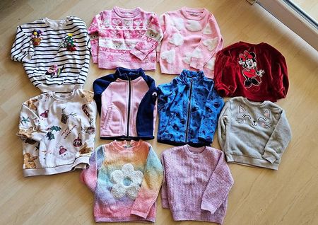 Kinder-Sweatshirts und -Pullover (Grösse ca. 98) - 10 Paare
