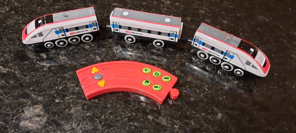  Foto zu Ferngesteuerte Eisenbahn (Gebraucht) in Pfäffikon ZH für CHF 18 – mit 