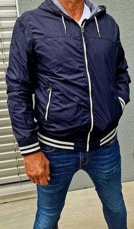 Navy Windbreaker Bomberjacke Grösse M (H&M LOGG)