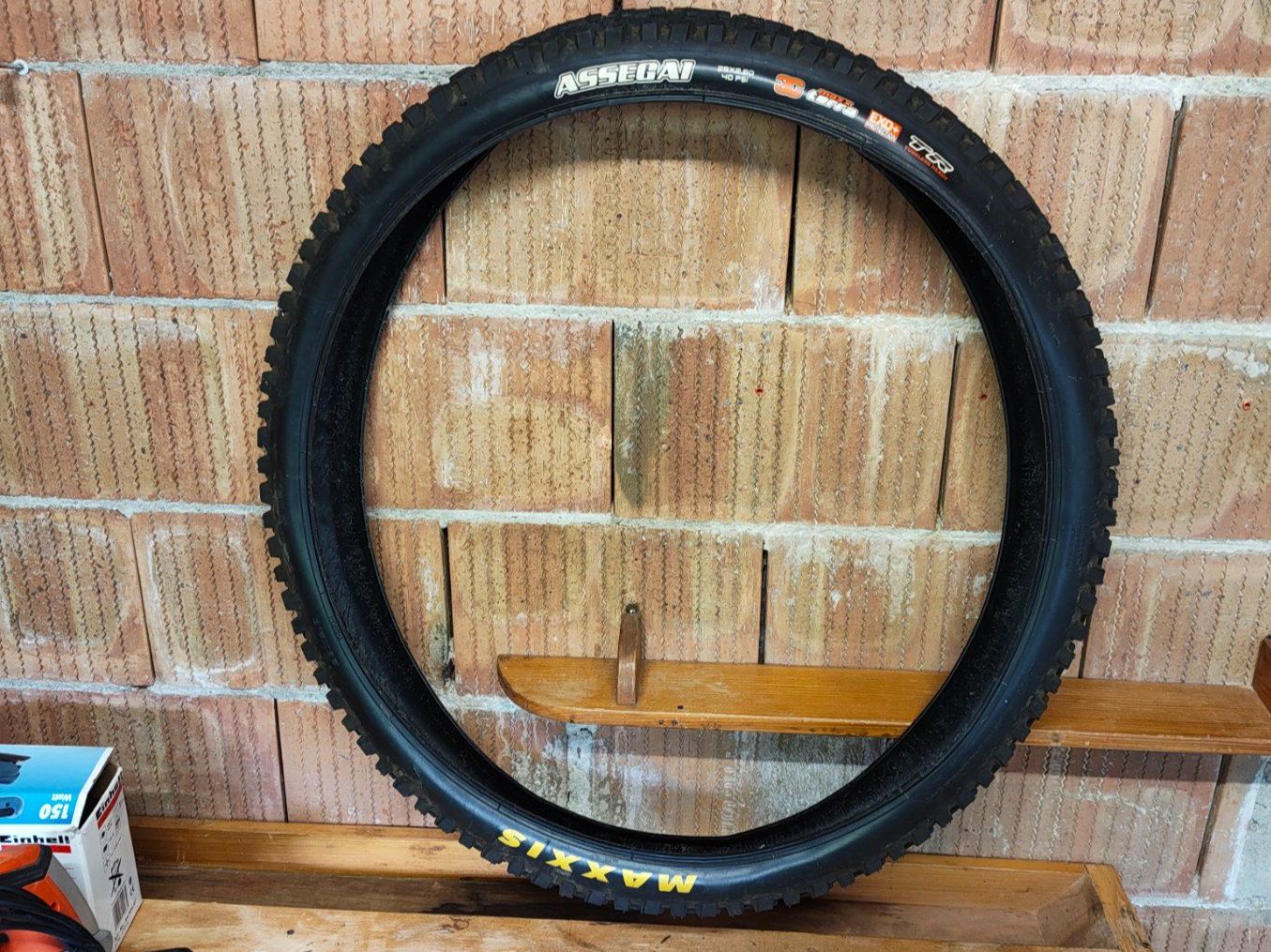 Maxxis Pneumatici & Ruote complete: Maxxis Assegai & Dissector 29" – Usato da Hinteregg venduto da RER_25