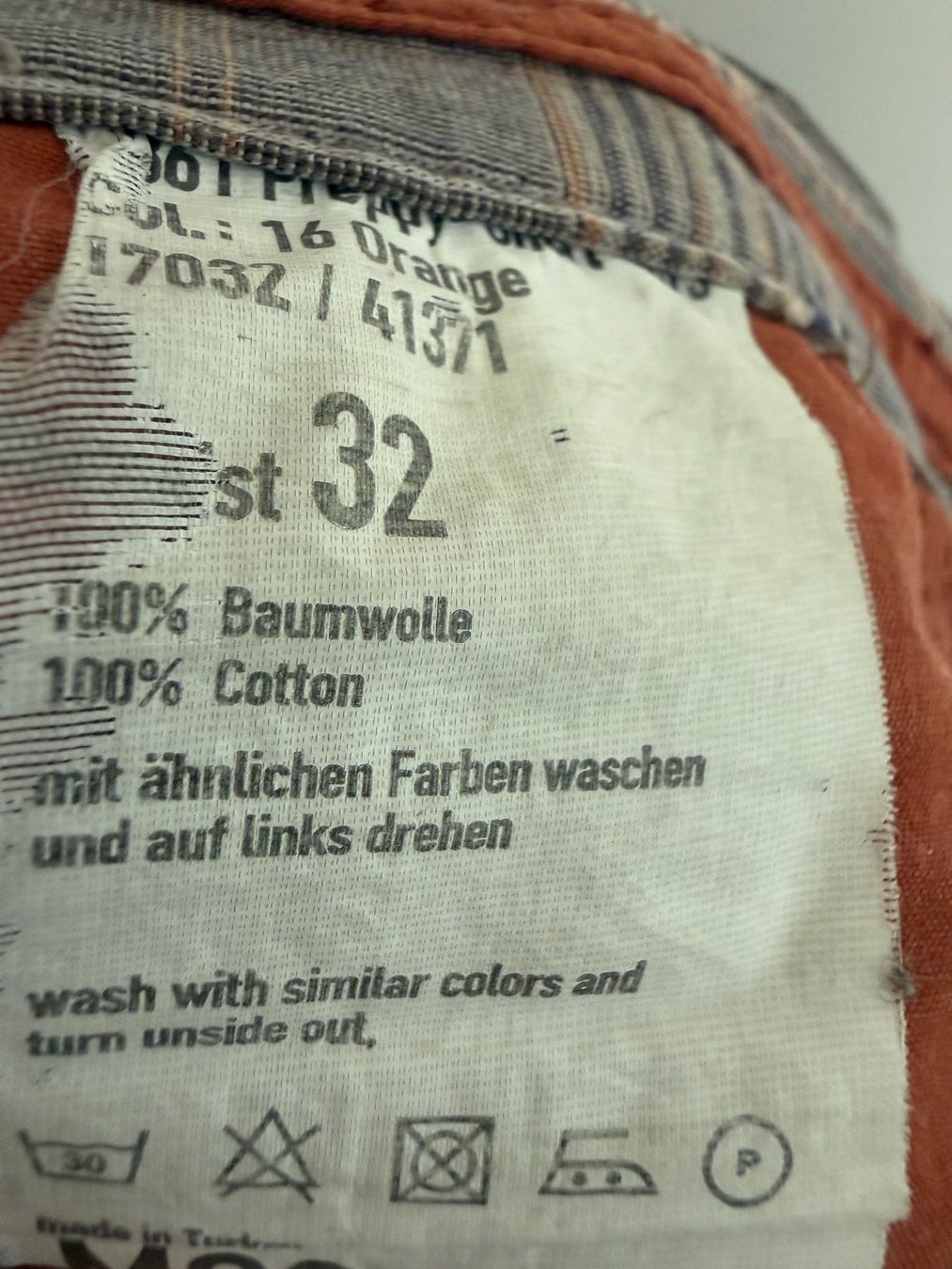 Pantaloni: SHORTS MOGUL GR. 32 – Usato da Steg im Tösstal venduto da goldlionfree 4
