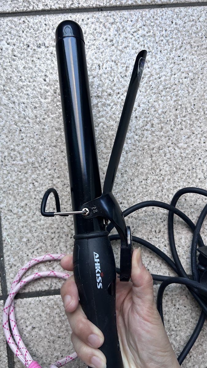 Piastre & Arricciacapelli: Curling iron black used condition functional – Usato da Genève venduto da Noemie.wrmsi 2