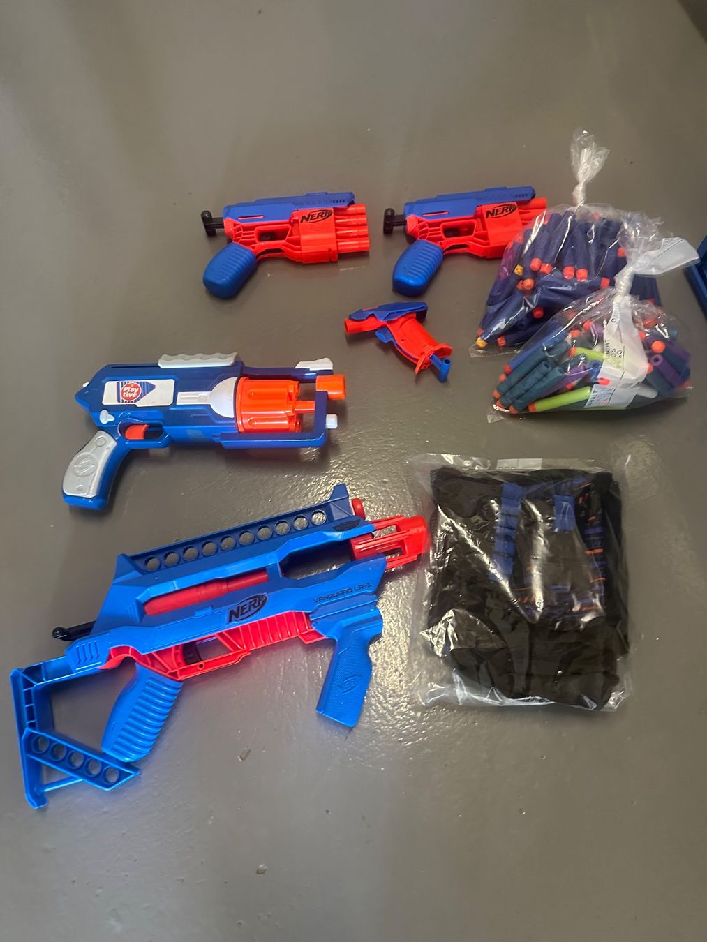 Giocattoli: Nerf mit Zubehör – Usato da Lostorf venduto da Esther26341