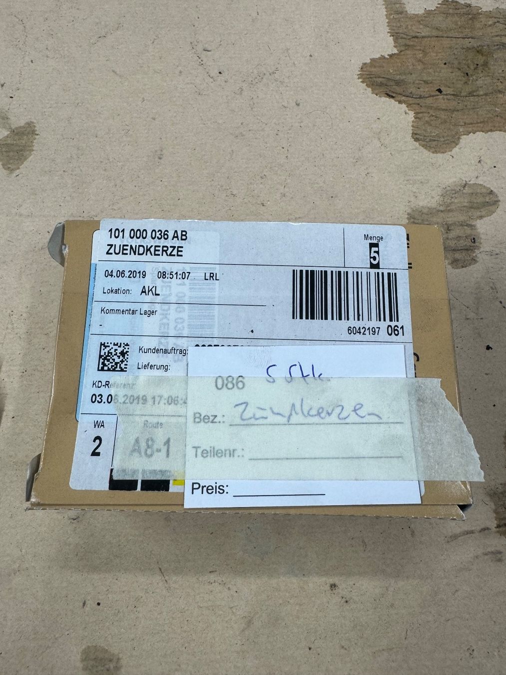Volkswagen Tutti pezzi di ricambio auto: 5 x Zündkerzen Original VW 10100036AB – Nuovo e nell'imballaggio originale da Beckenried venduto da chef3945
