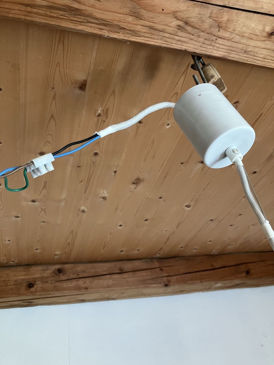 Lampade: Stalllampe, Hängelampe, Lampe, Textilkabel – Usato da Neftenbach venduto da 889095 7