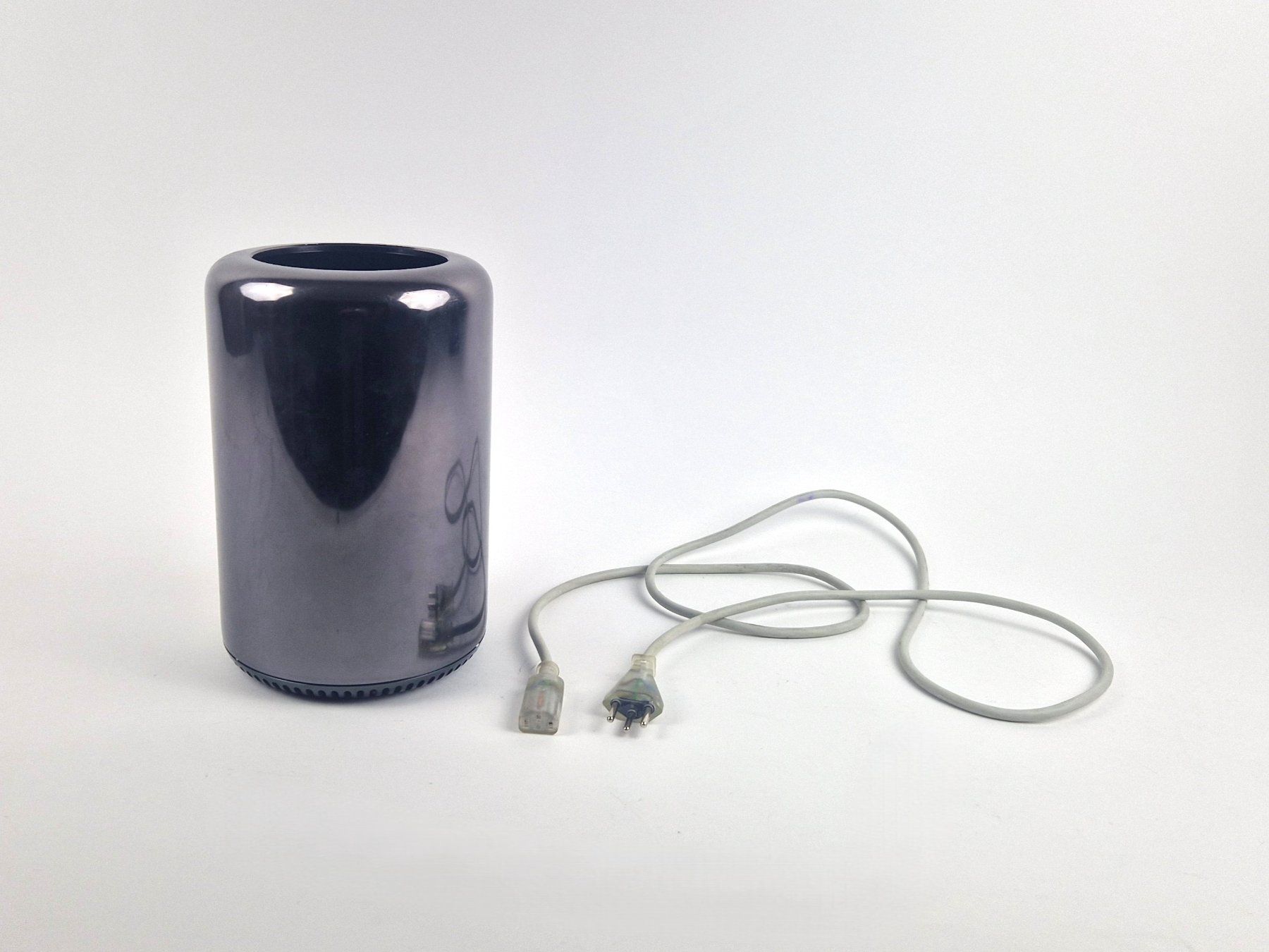 Apple PC: Apple Mac Pro (Late 2013) – Usato da Basel venduto da Restwert_Basel 1