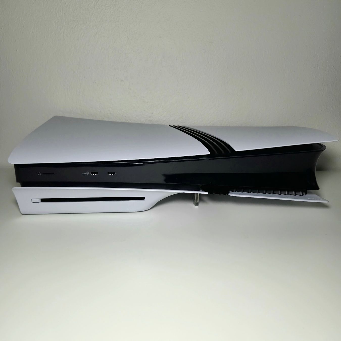 Sony Konsolen: PS5 PRO 2TB + Disc Drive – Neu (gemäss Beschreibung) aus Savagnier von Guzz