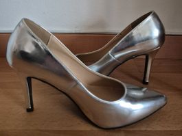 Elegante Pumps / High Heels Silber Metallic Gr. 37 – wie NEU