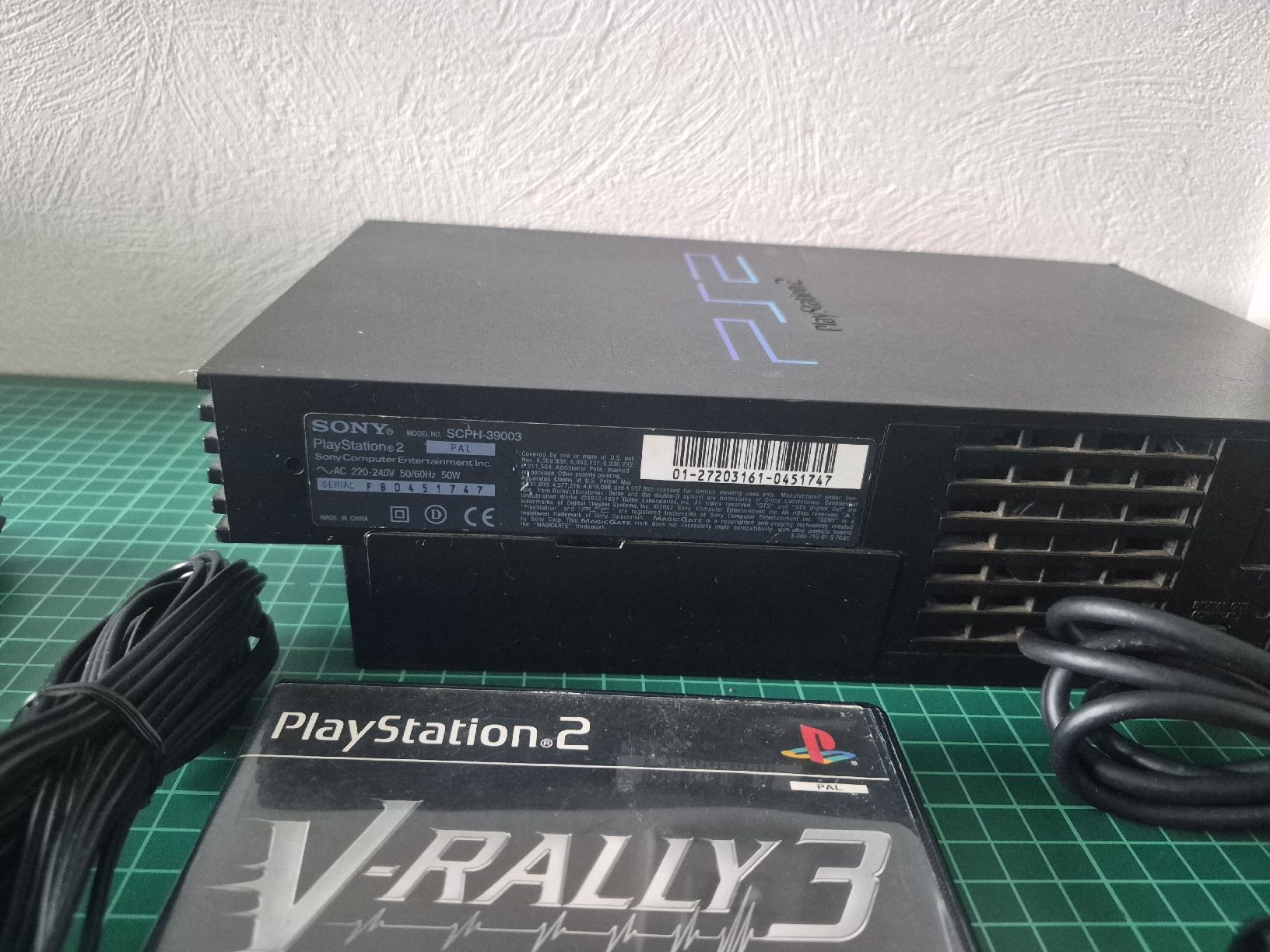 Sony Konsolen: Playstation 2 console with V-Rally 3 and controller – Gebraucht aus Meyrin von Retro-GZ 2