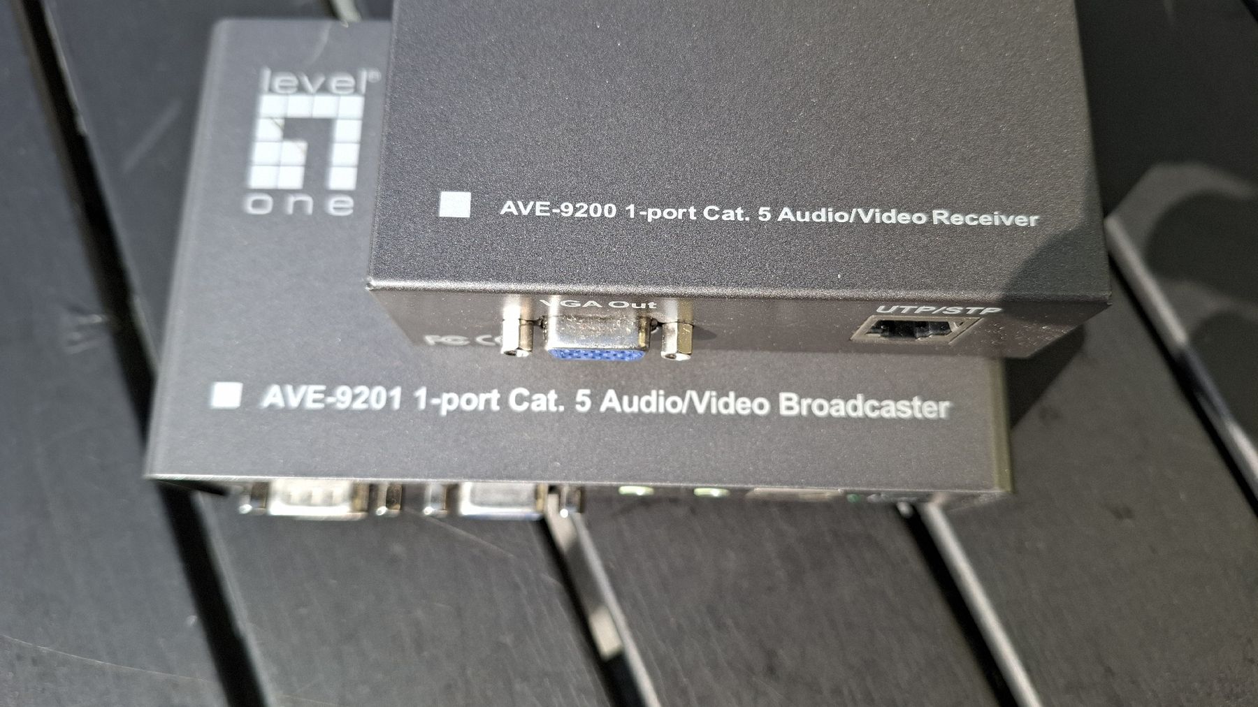 Unità & Adattatore: Level One Audio Video Extender Set VGA AVE-9200 & AVE-92001 – Usato da Watt venduto da Gubrist 3