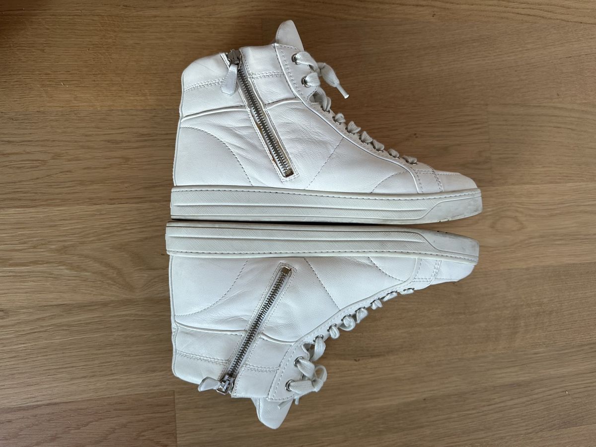 Herrenschuhe: Prada leather sneakers – Gebraucht aus Luzern von sabilusg 2