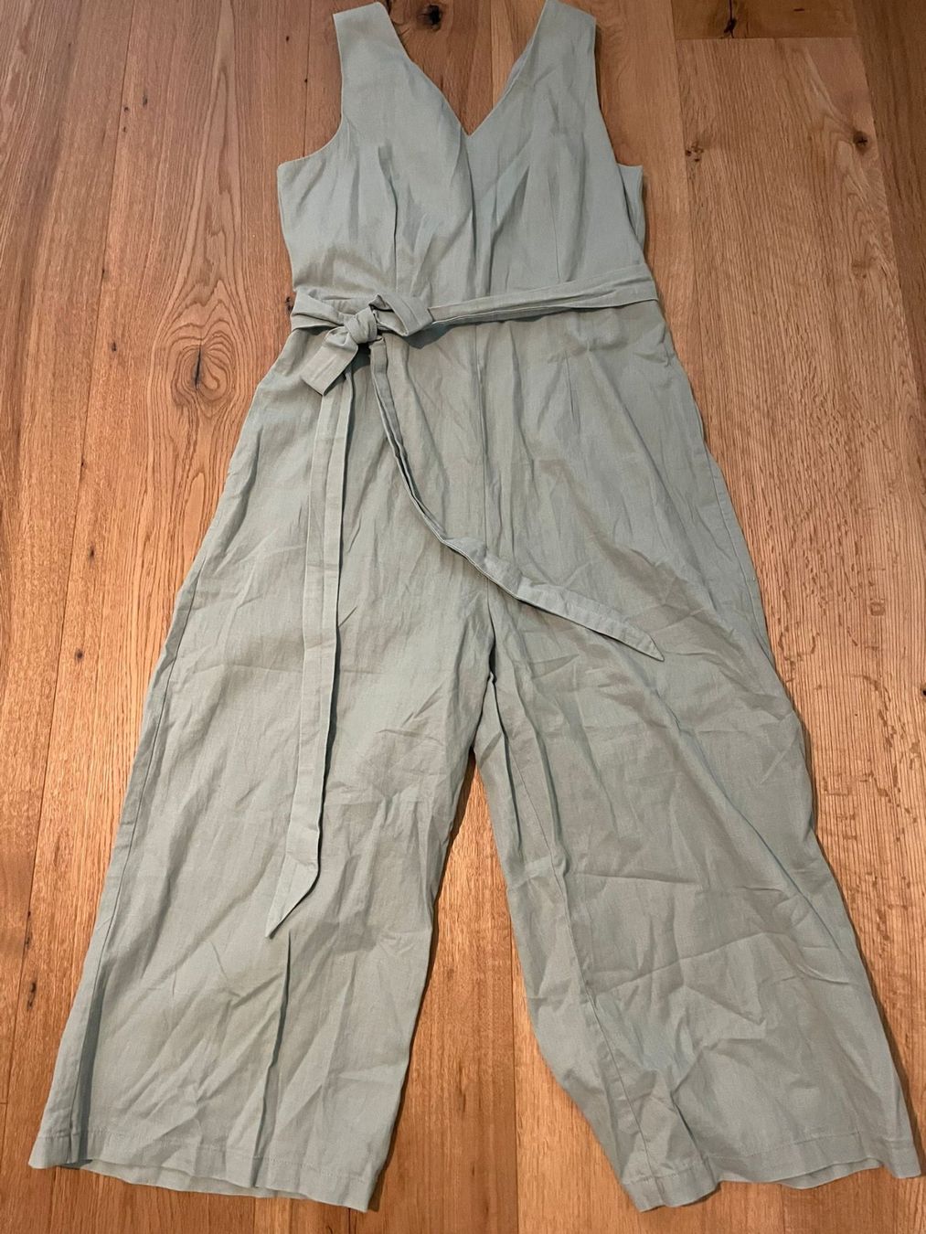 Tute: Love Bonito Jumpsuit – Usato da Basadingen venduto da ChristabelsCloset 1
