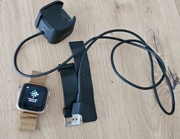 Fitbit Versa 2 Rosegold Smartwatch mit Ladekabel
