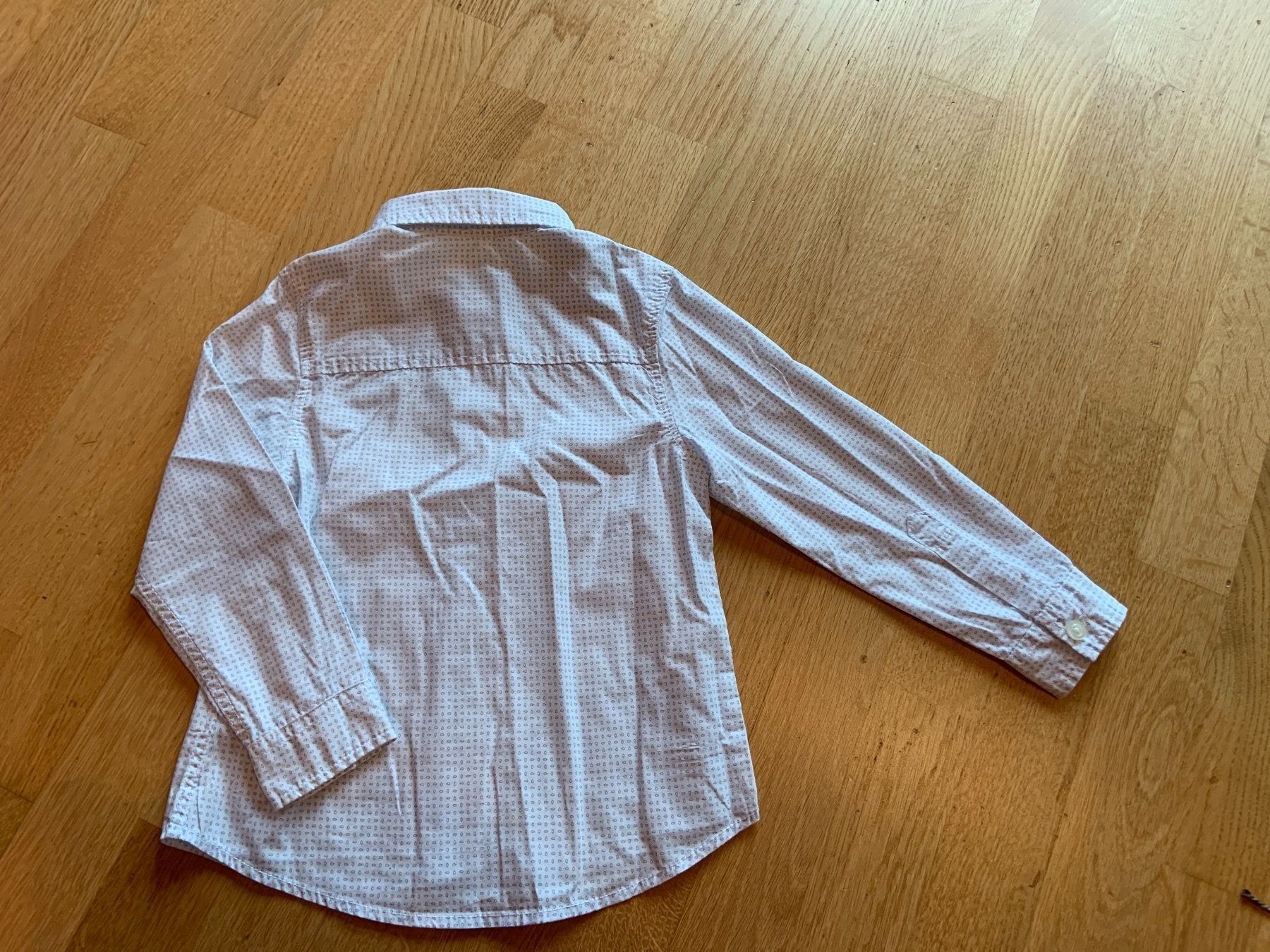 Benetton Hemden, T-Shirts & Polos: Hemd Gr. XXS 100cm – Gebraucht aus Wallisellen von SPKWichtel 1