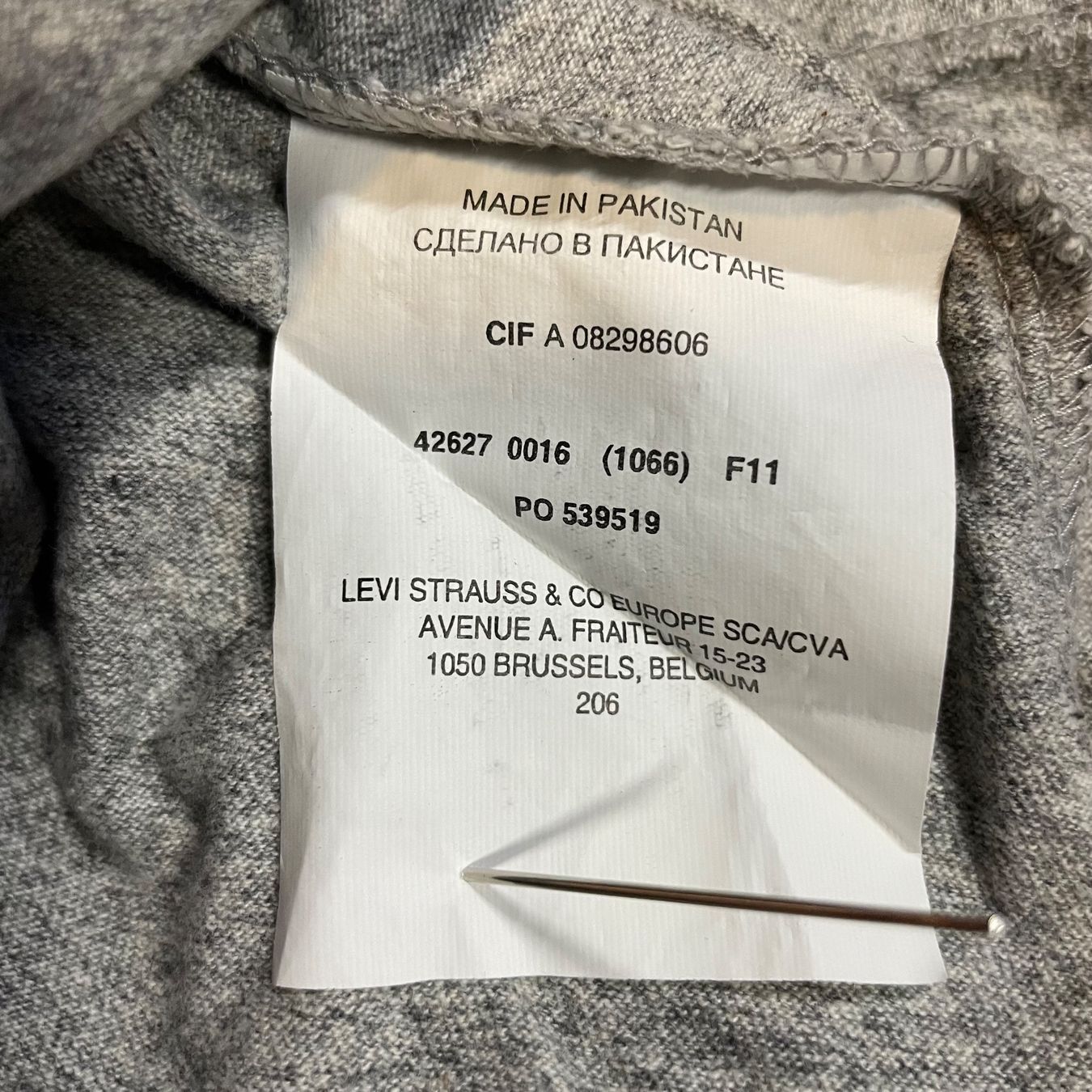 Levi's T-Shirts: Levi's T-Shirt Grau Gr. M Standard Fit Baumwolle – Gebraucht aus Bubikon von SwissSecondLife 7