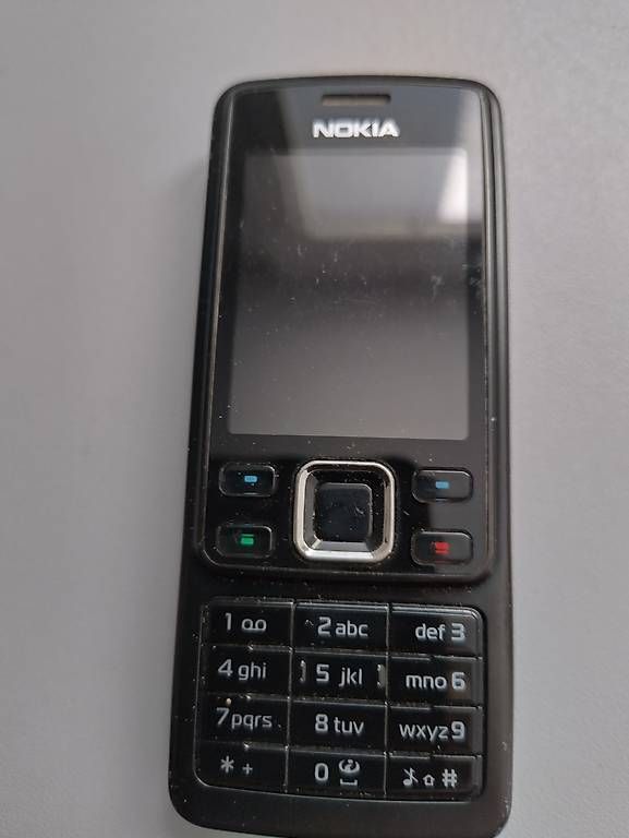 Nokia Telefoni cellulari / Smartphones: Retro Handy Sammlung: Nokia, HTC & Wiko - 6 Stk. – Usato da Wiezikon b.Sirnach venduto da MaKe58 3