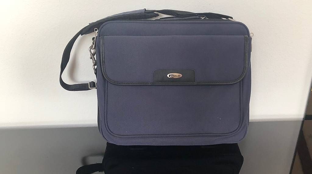 Valigie & Borse: Sac attaché-ordi de bureau – Usato da Neuchâtel venduto da mas_62j5 1