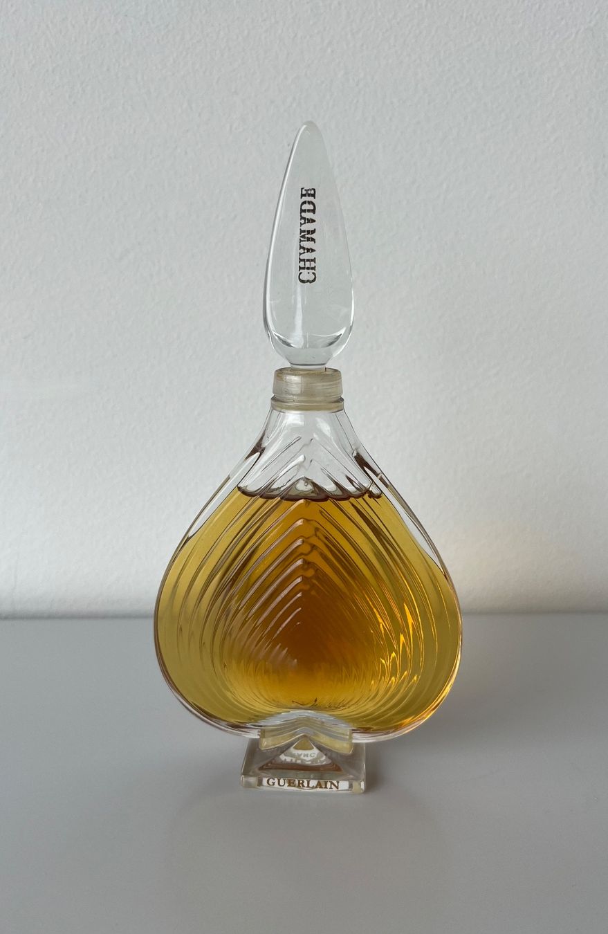 Guerlain Profumi & Eau de Toilette: CHAMADE Extrait GUERLAIN - Vintage - Herzflakon und Koffer – Usato da Zollikofen venduto da spunk65 3