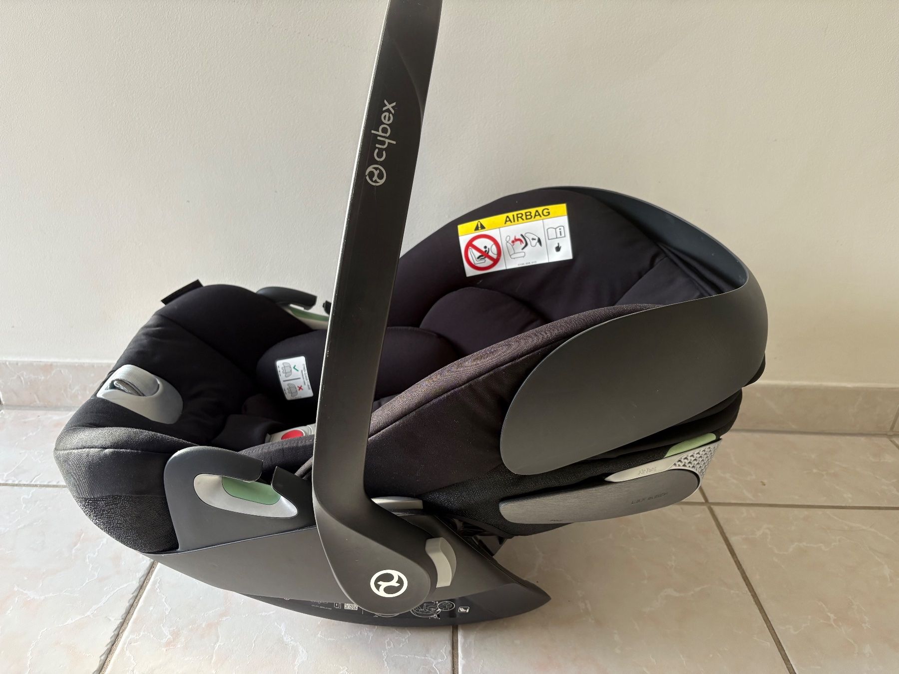 Cybex Seggiolini per auto: Siège auto pour bébés Cybex Cloud T + accesoires – Usato da Satigny venduto da ces_ghm7 3
