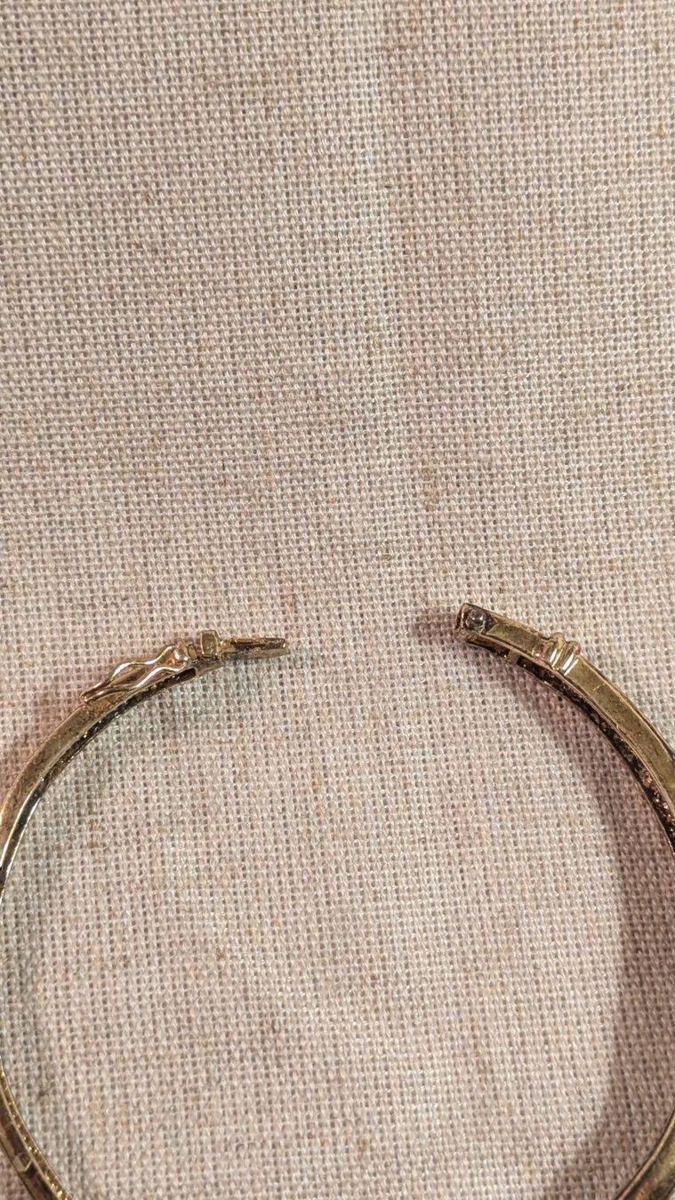 Armbänder & -reifen: Goldiger Armreif aus Silber mit Strass – Gebraucht aus Basel von Shikari 4