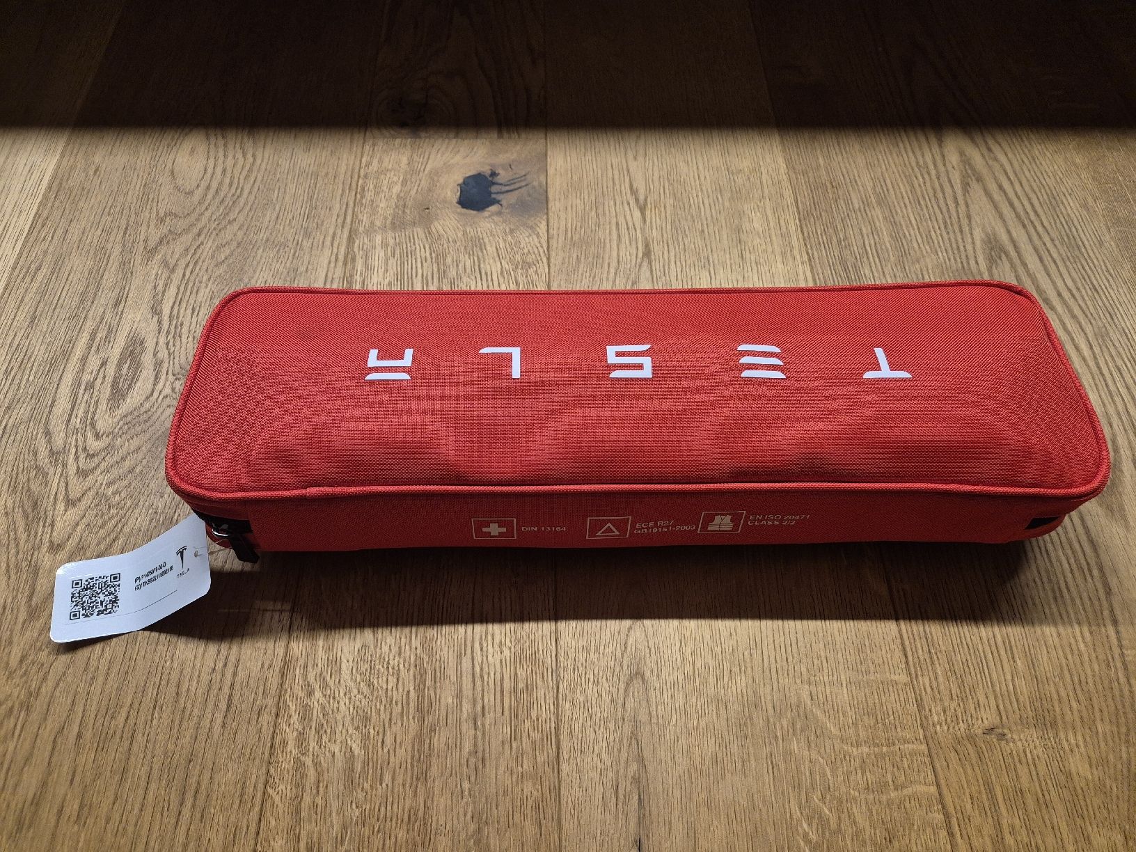 Kit di pronto soccorso: Tesla Erte-Hilfe-Set – Nuovo e nell'imballaggio originale da Laupen BE venduto da Overnaze 1