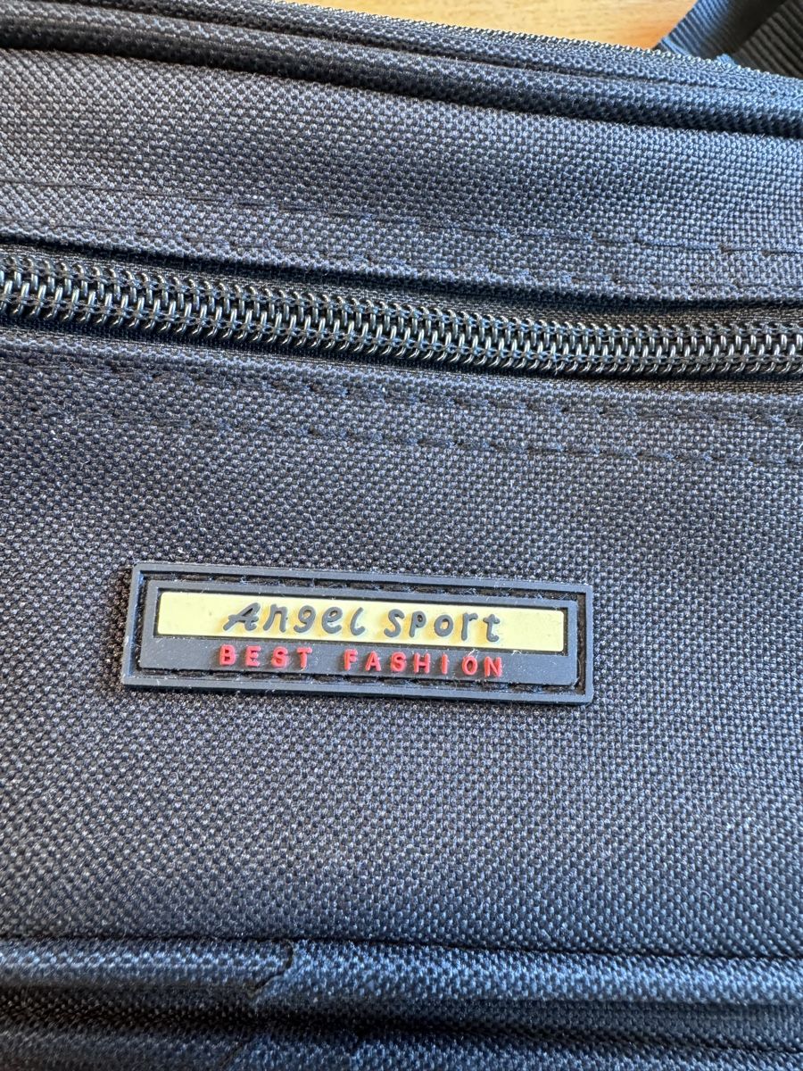 Sacs: Bauchtasche schwarz neuwertig – D'occasion à Niederbüren par Oetschli 6