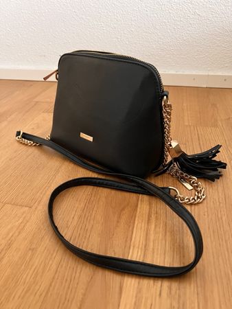 ALDO Handtasche Schwarz Gold Quaste Vintage Look