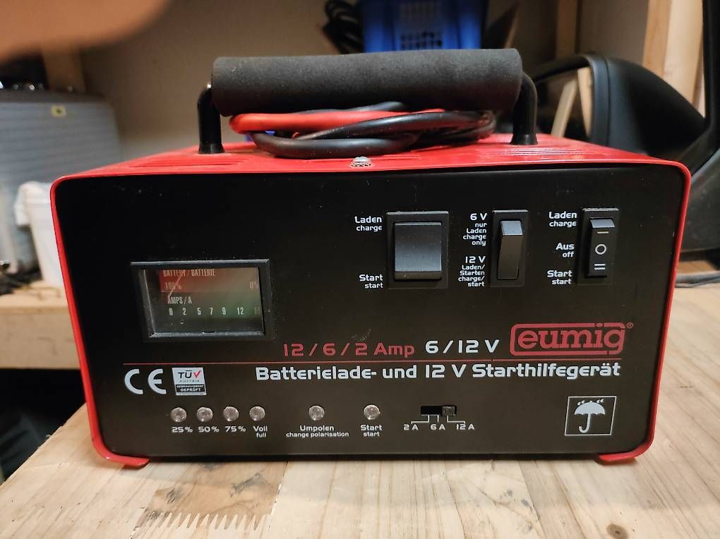 Chargeurs de batterie: Batterie Ladegerät 6/12V 12A – D'occasion à Wolhusen par Batkadi