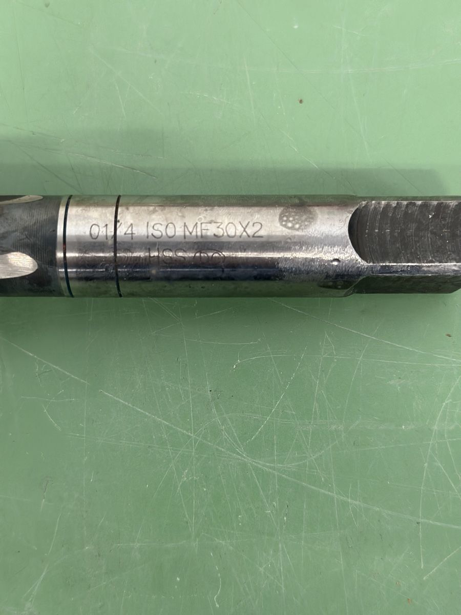 Tutti gli attrezzi: Thread tap HSS Gewindebohrer MF 30x2 – Usato da Aarberg venduto da SNMachines 1