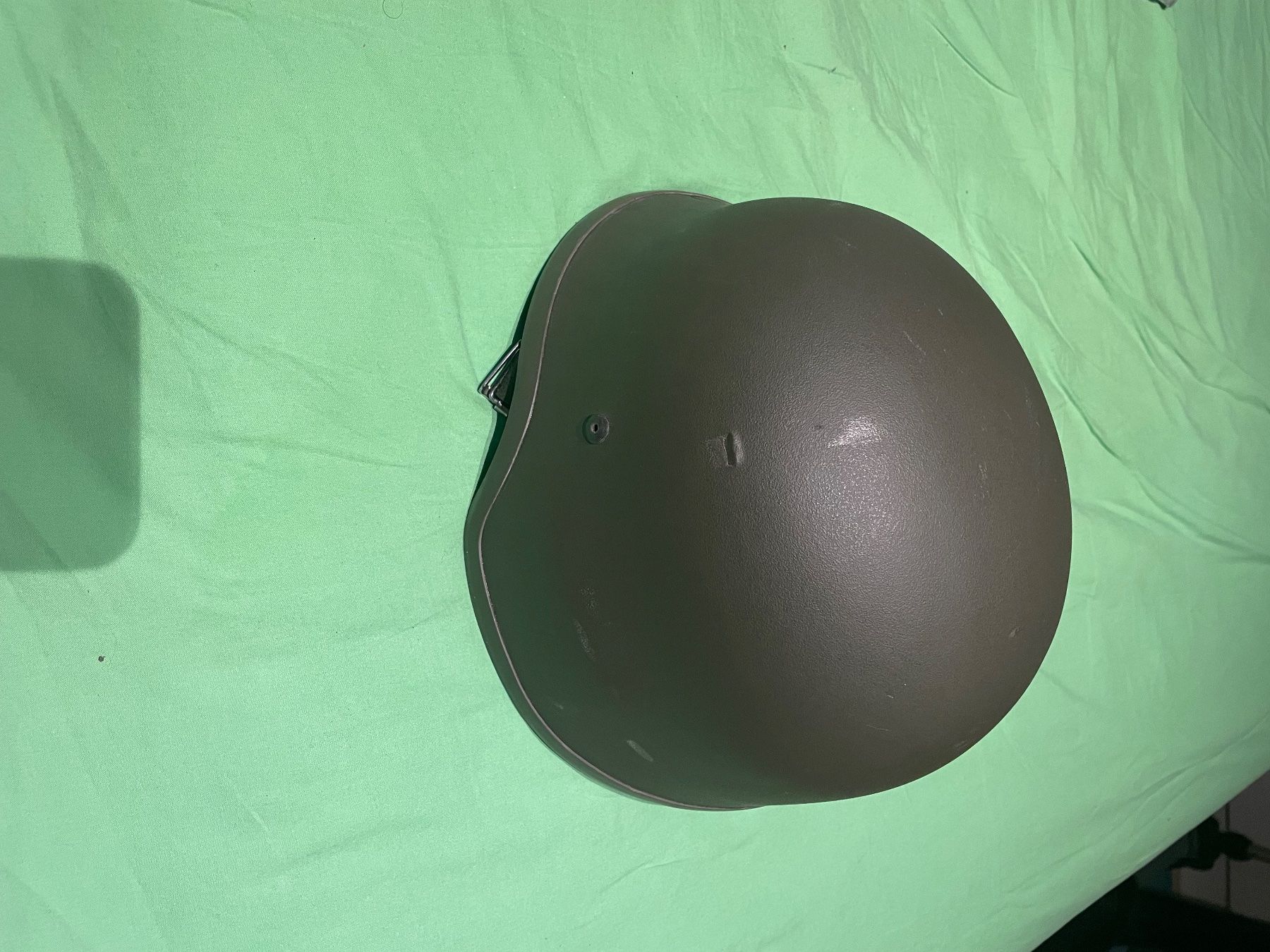 Uniformi & Effetti personali: Armee Helm – Usato da Wila venduto da Lokelo 2