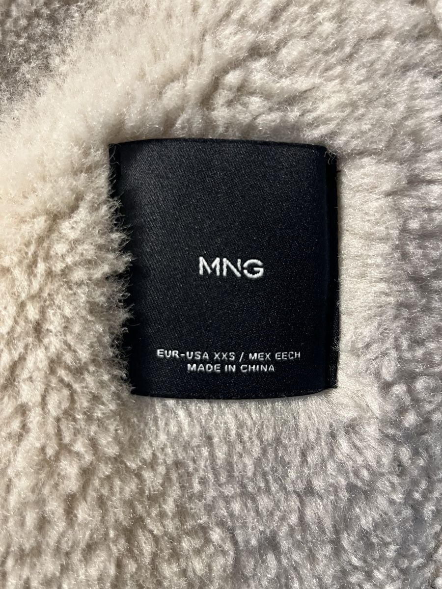Mango Giacche: Mango Jacke in Lederoptik mit Teddyfutter, Grösse XXS – Usato da Frauenfeld venduto da heyLani 4
