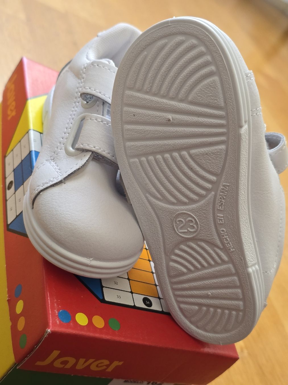 Scarpe per ragazzi: Weisse Sneaker, Grösse 23, NEU, ECHT LEDER – Nuovo e nell'imballaggio originale da Reinach BL venduto da snezhana 1