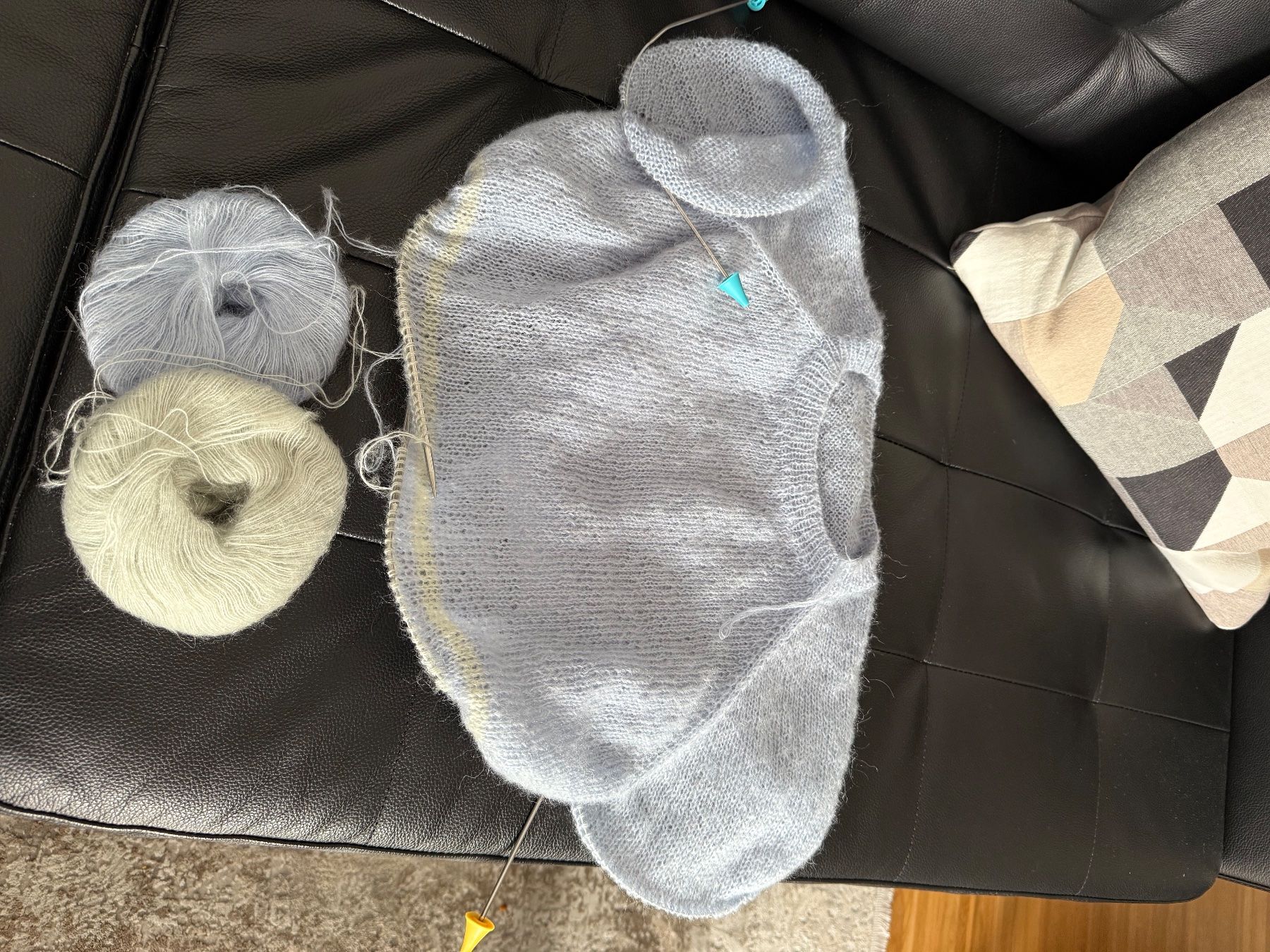 Maglioni & Felpe: Pullover handgestrickt Damen Grösse L – Nuovo (secondo la descrizione) da Regensdorf venduto da aid_hl7v 3