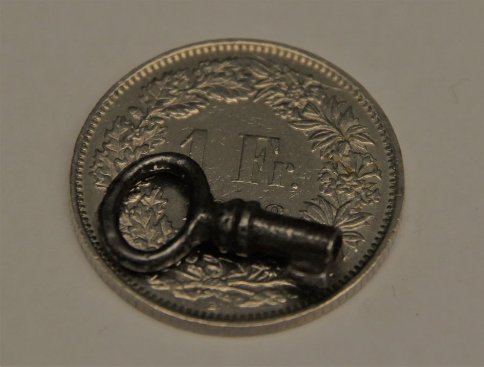Sehr alter, kleiner Schlüssel, ca. 15 mm gross