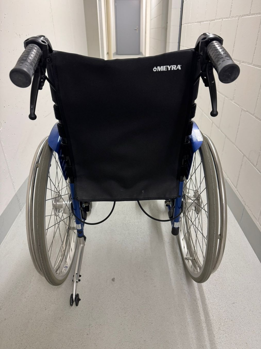 Rollstühle: Rollstuhl Blau / schwarz – Gebraucht aus Thun von mad_c5mr 3