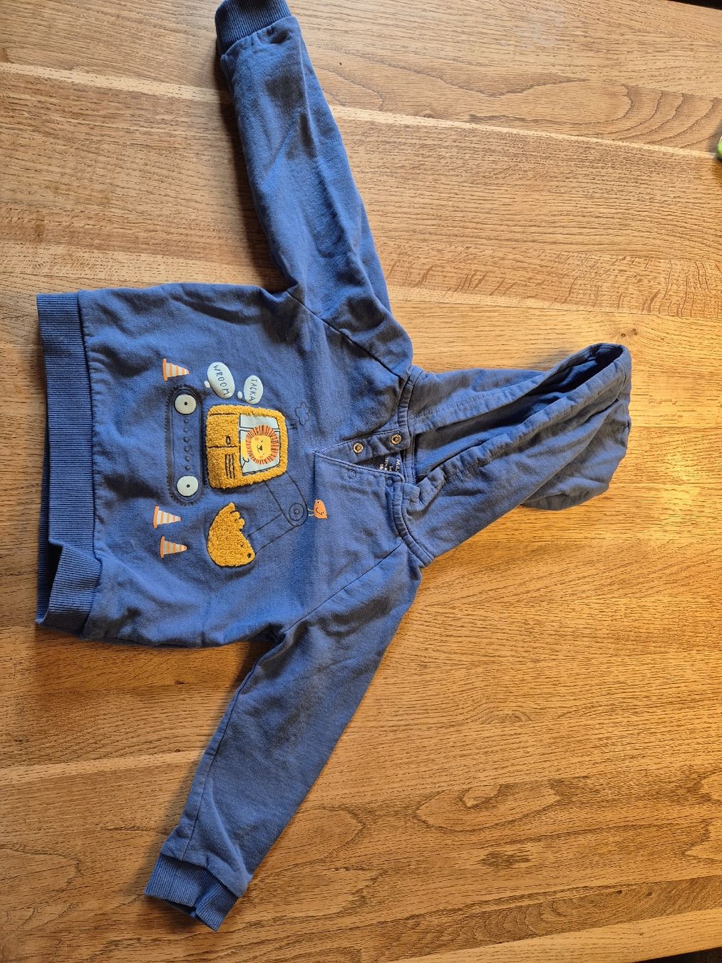 Maglioni & Felpe: Pullover Kinder, Grösse 98, Manor, Bio Cotton – Usato da Valens venduto da Limaj