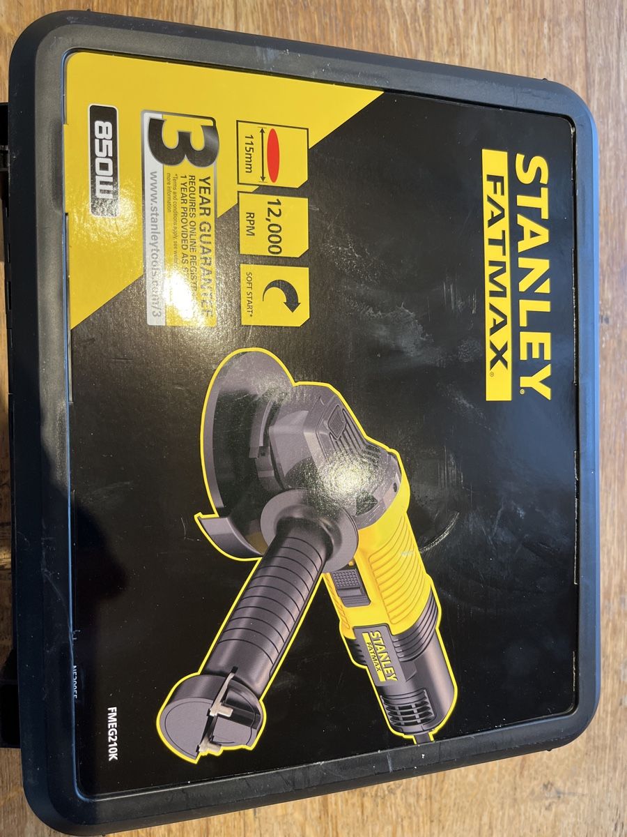 Stanley Tutti gli attrezzi: Meuleuse d'angle Stanley Fatmax – Usato da Botyre (Ayent) venduto da KR1966 1