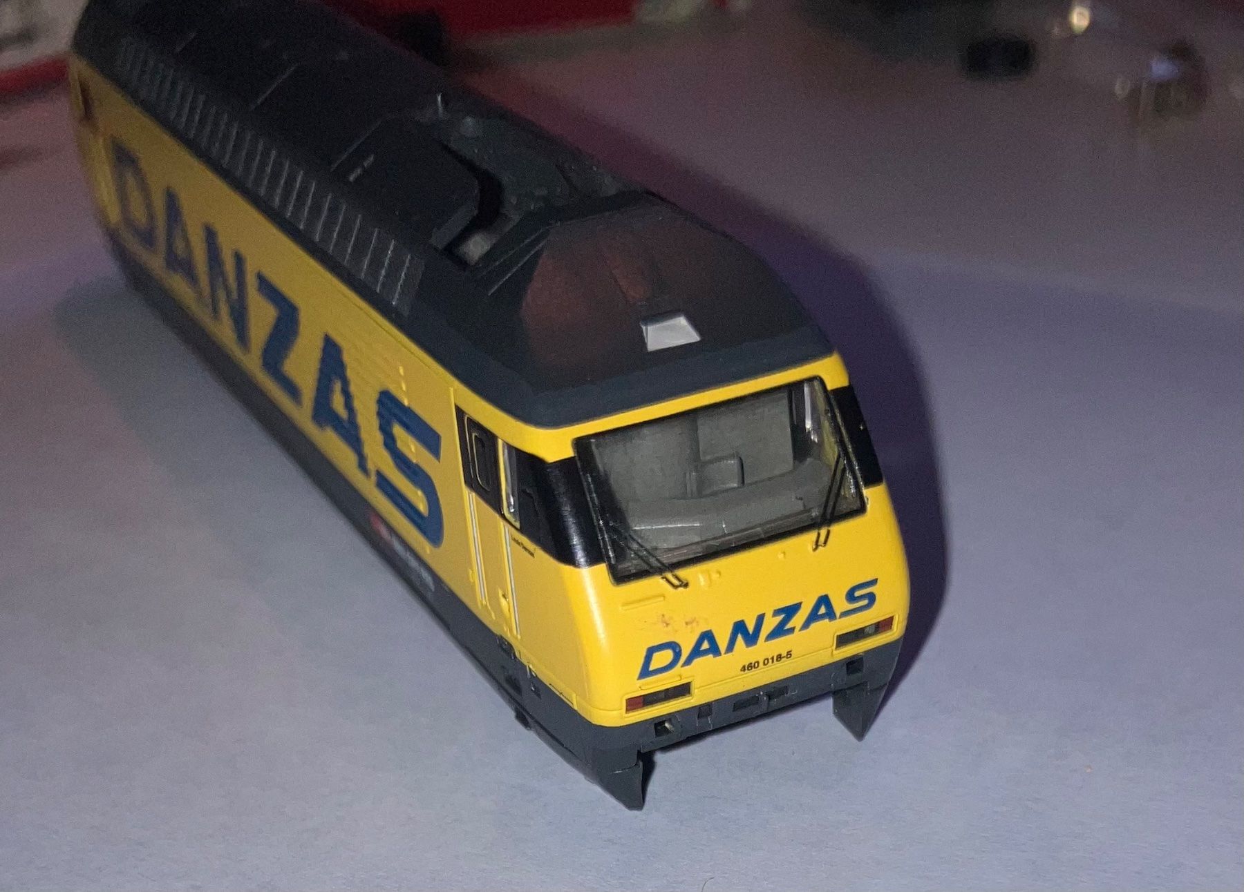 Trix Modellini di ferrovie: Gehäuse Minitrix SBB Re 460 DANZAS – Usato da Dompierre VD venduto da immorentes 1