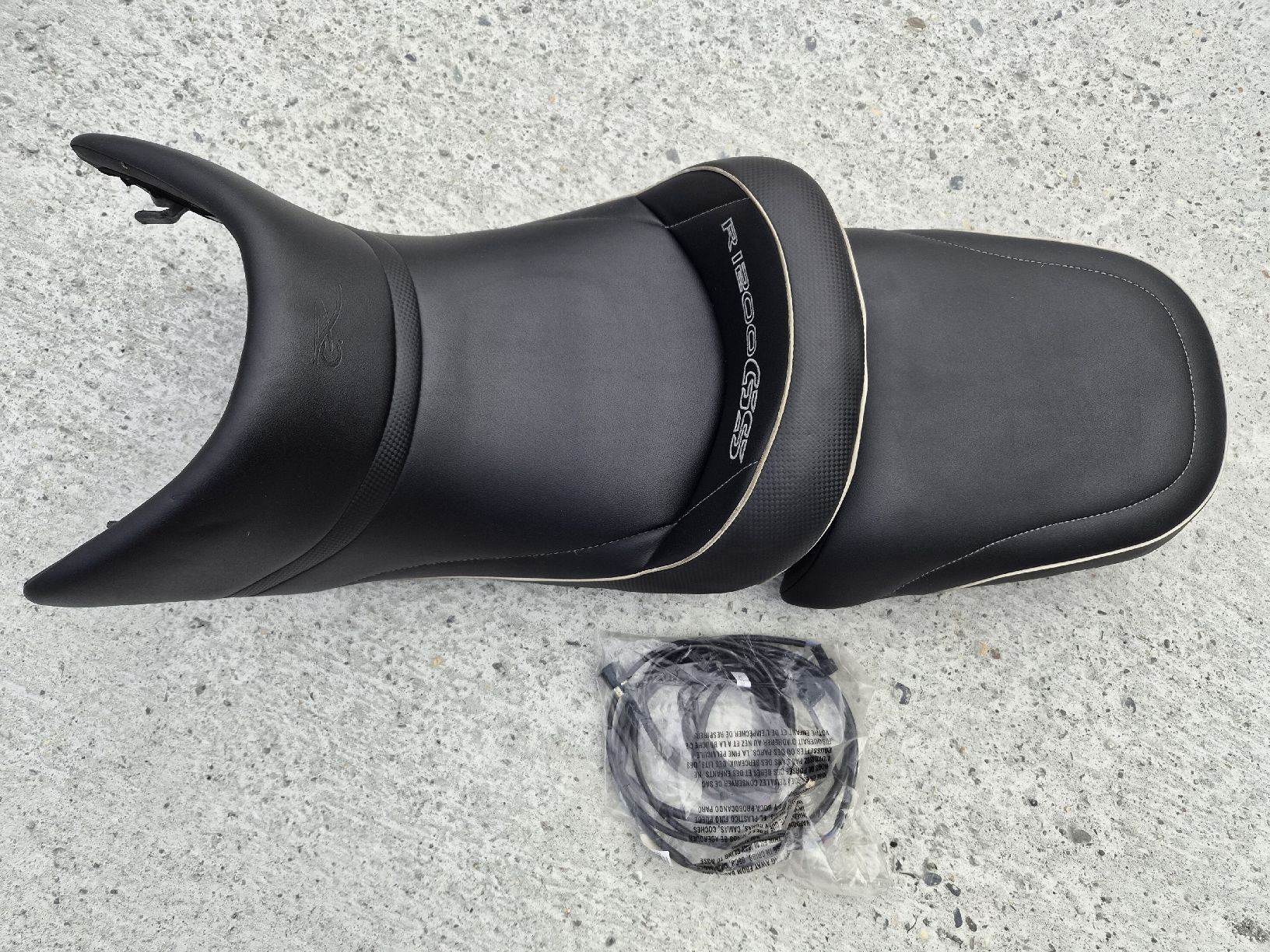 Alle Motorradersatzteile: heizbare Sitzbank BMW R1200GS  – Gebraucht aus VALS von D.F.1987 1