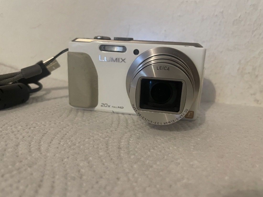 Panasonic Fotocamera: Panasonic Lumix DMC - TZ40 Digitalkamera – Nuovo (secondo la descrizione) da Zürich venduto da tia_lj5d 2