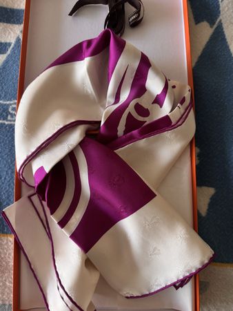 Hermès carré 90 Brides de Gala soie abeilles 