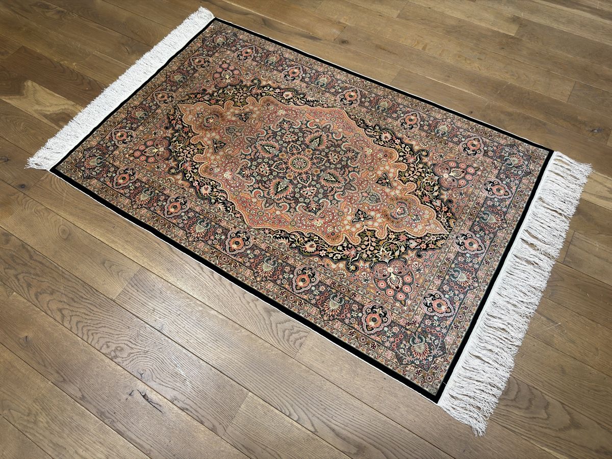Tappeti: 14x14 Ultra Feiner Hereke - Seidenteppich – Usato da Bennau venduto da Mayer_Carpets 2