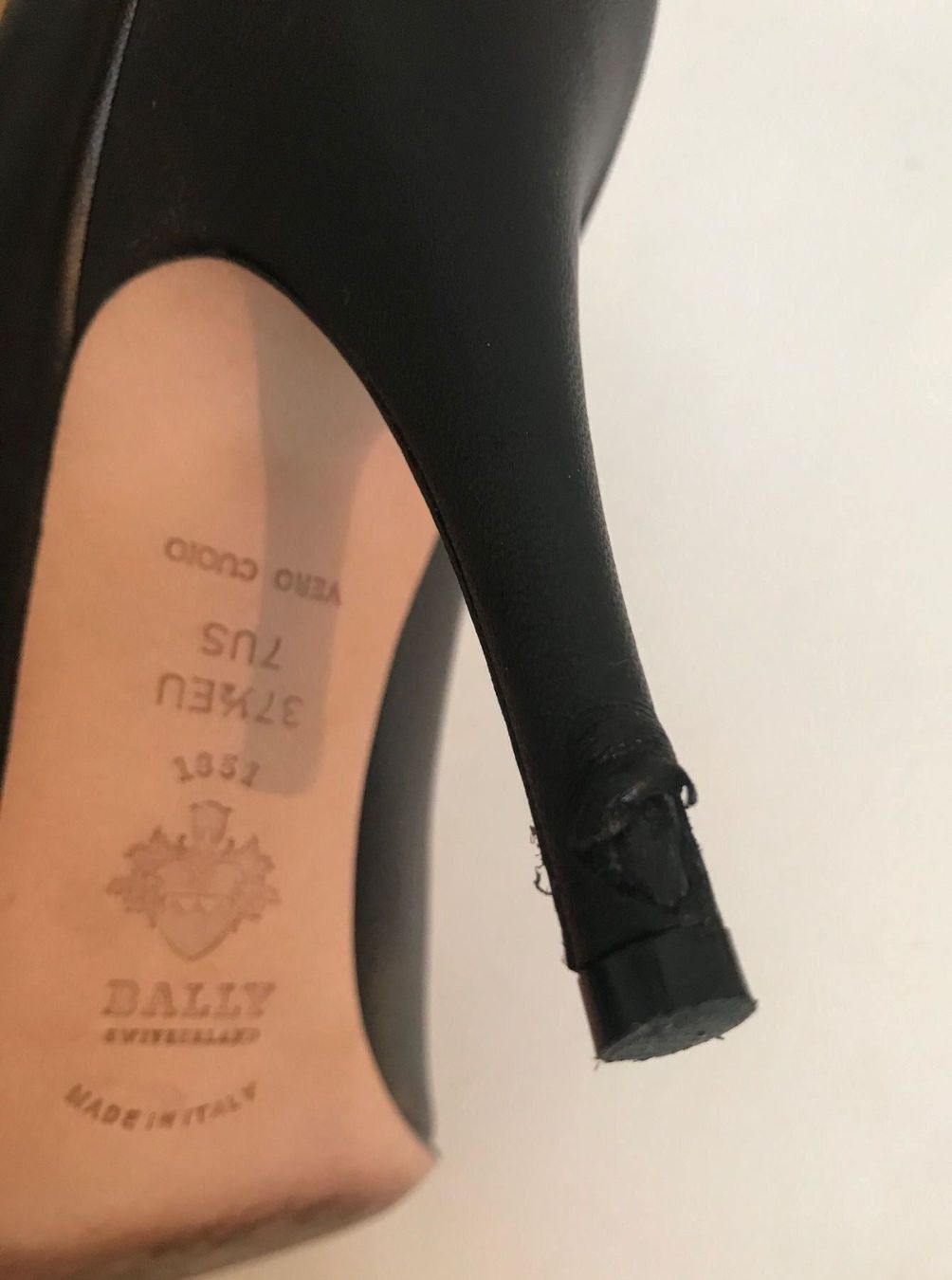 Bally Scarpe da donna: Designer Pumps Bally Schwarz Gr. 37.5 – Usato da Zürich venduto da Swissair1234 5