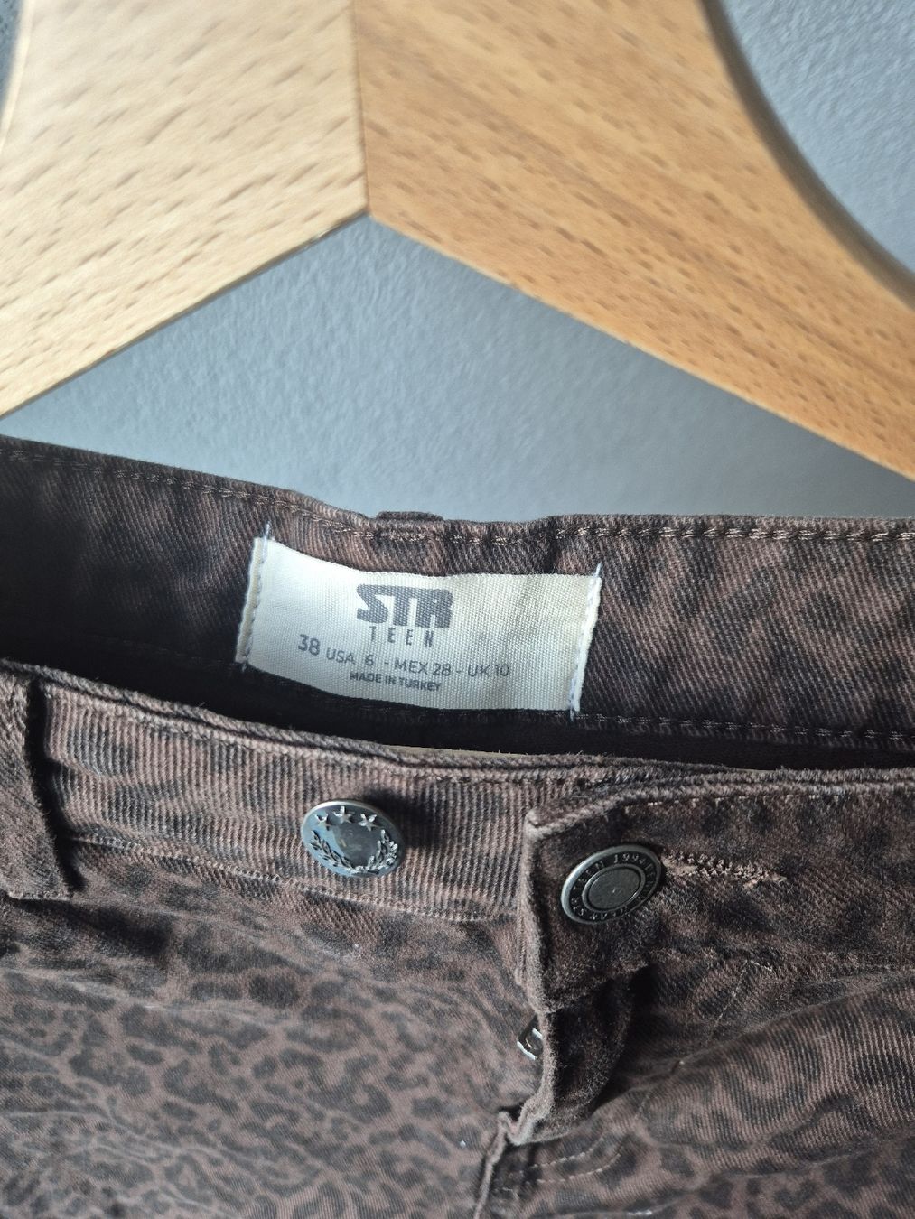 Jeans: Stradivarius Leo Baggy Jeans Grösse 38 – Nuovo (secondo la descrizione) da Belp venduto da manii__ 1